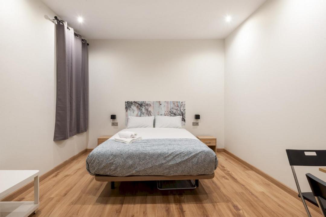1 Bedroom 1 Bathroom Furnished - Justicia - Modern - Mintystay Madrid Exterior photo