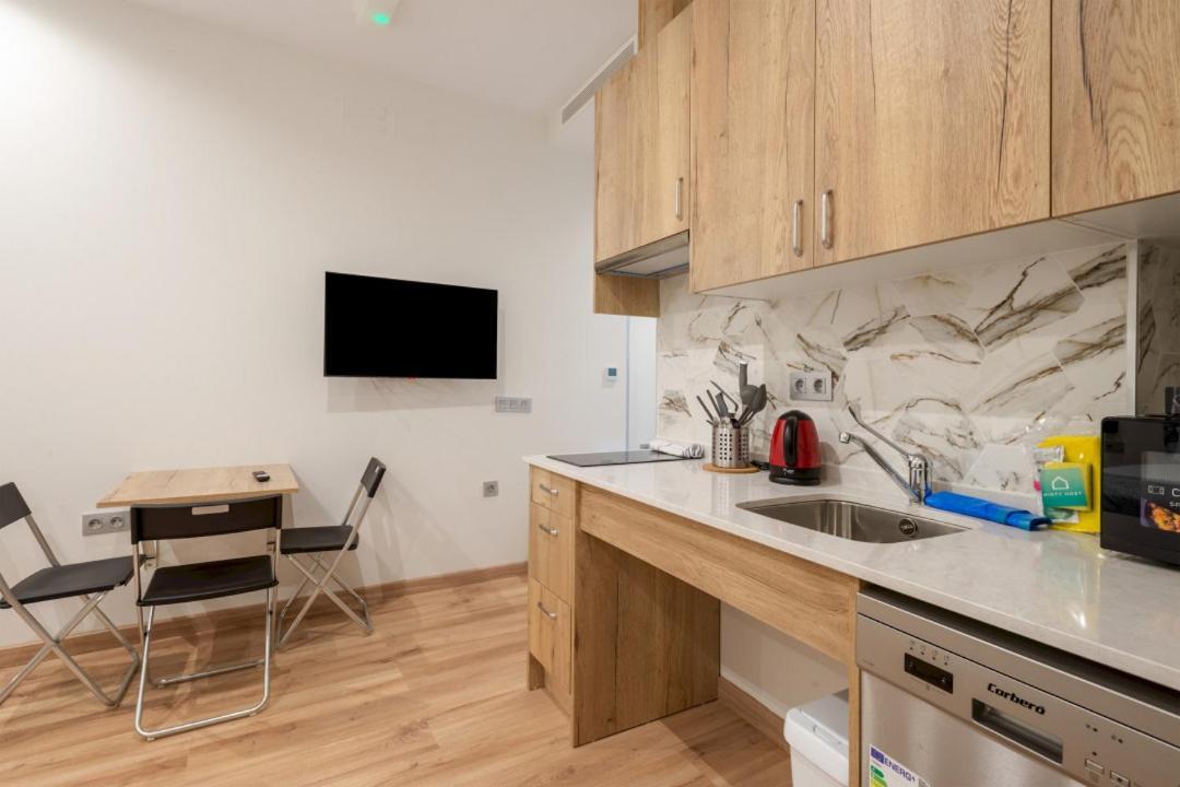 1 Bedroom 1 Bathroom Furnished - Justicia - Modern - Mintystay Madrid Exterior photo